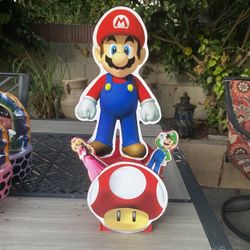 Mario Centerpices