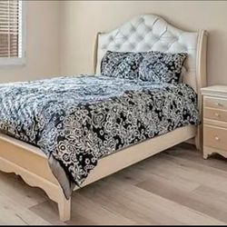 Queen Size Bedroom Set