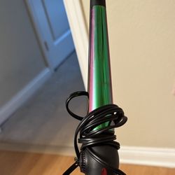 Infiniti Pro Curling Wand with heat glove included!