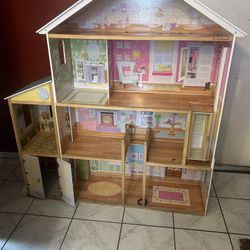 Doll House 