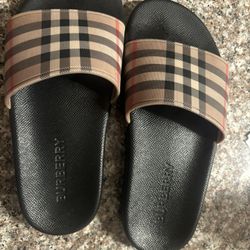 Women’s Burberry Slides 