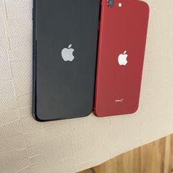 Two iPhones SE iCloud Locked 