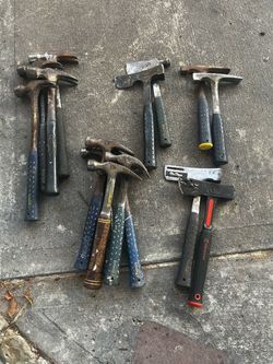 Hammers.     Martillos
