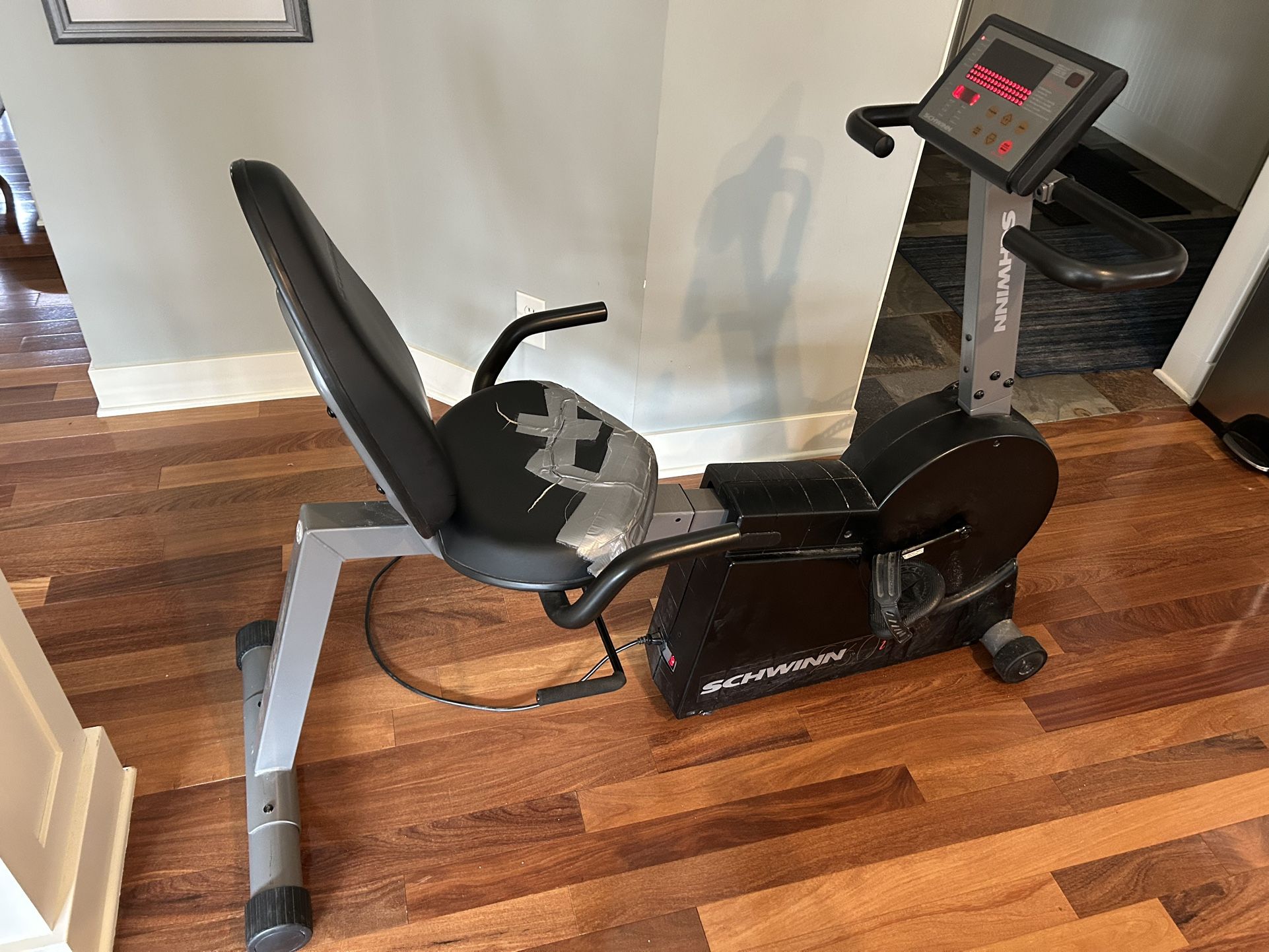 Schwinn 230i Recumbent Bike