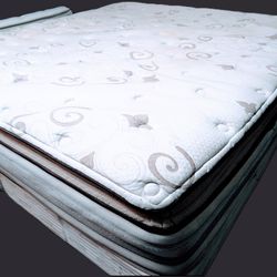 King mattress 14" Beautyrest Pillowtop and box spring. Free delivery same day.
