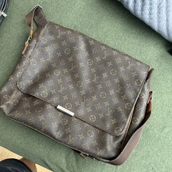 Authentic Louis Vuitton Messenger Bag *see description*