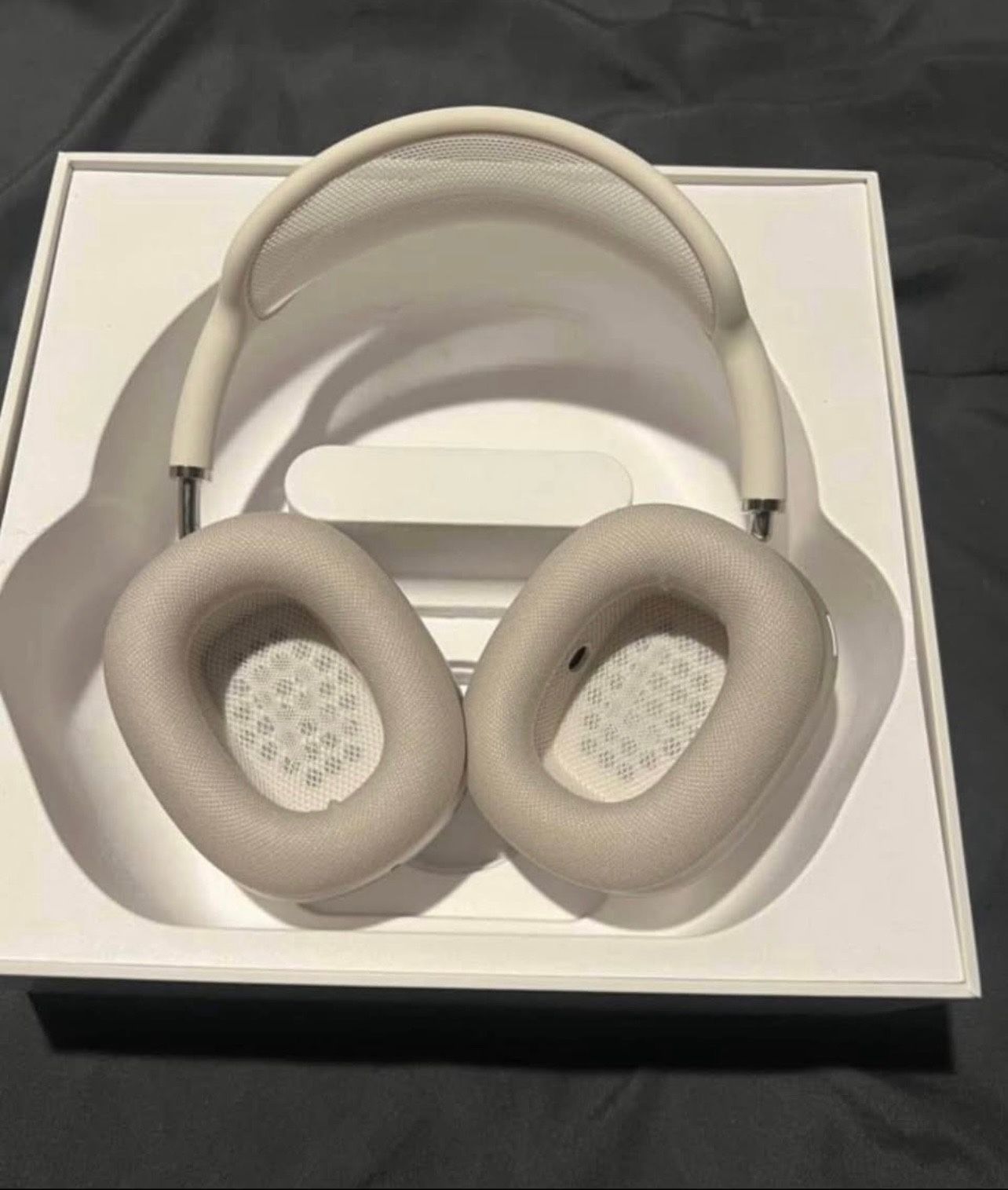 Silver AirPods Max