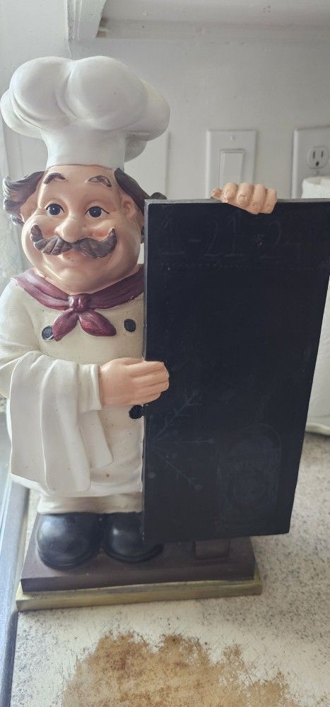 Menu Chef Statue