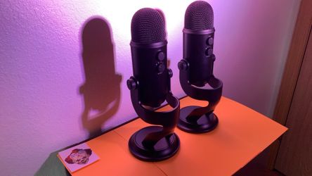 BLUE MIC’S ON STANDS - NEARLY NEW