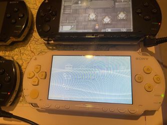SONY PSP 1000 CONSOLE COLORS PORTABLE CONSOLE NEW BATTERY + CHARGING CORD