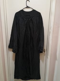 Graduation Gown and Cap 5'8-5'11