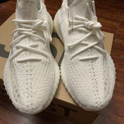 Yeezy 350 v2 bone size 9.5
