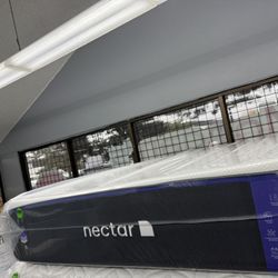 QUEEN SIZE NECTAR MATTRESS & BOX SPRING BED SET