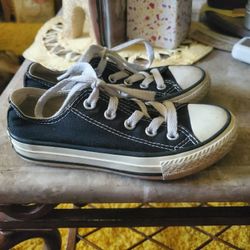 Black Boys Size 11 Converse