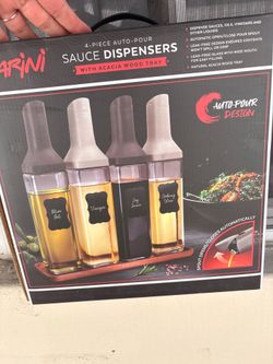 4pc auto pour sauce dispenser