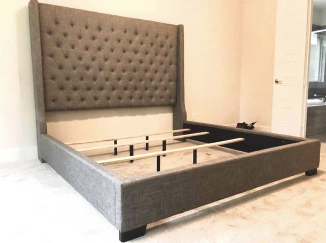 (NEW IN BOX) 6FT Queen & King Size Tufted Fabric Bed Grey Brownish Bed Frame 👑