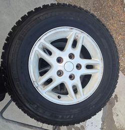 2004 Jeep  Grand Cherokee OEM ALLOY RIMS and TIRES LT225 75R16