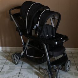 LIKE NEW GRACO READY 2GROW CLICK CONNECT DOUBLE STROLLER!!!