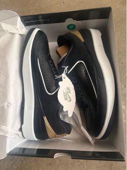 Nike Air Jordan 2 Retro Low Black Metallic Gold Women’s Size 7.5