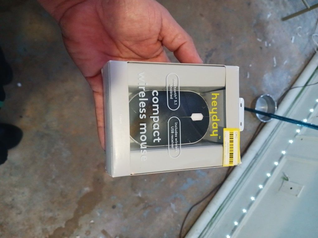 Compact Wireless Mouse