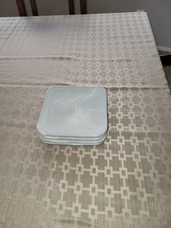 4 Moving Pads
