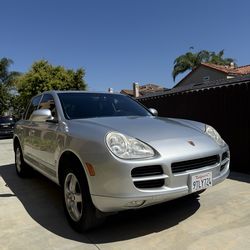 2005 Porsche Cayenne *READ DESCRIPTION”