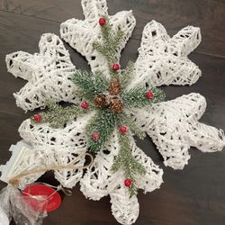 New Lighted Battery Operated  Snowflake