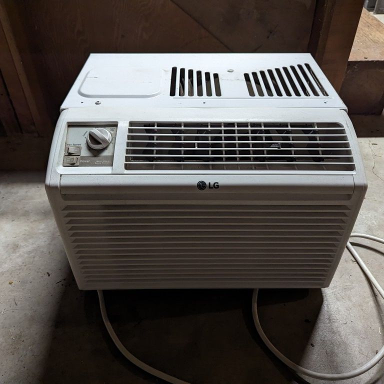 Window AC Unit - 5,000 BTU