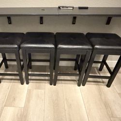 Set of 4 bar stools