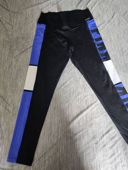 Large victoria secret leggings and sport bra