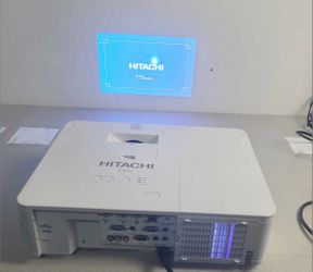 5000 lumens Hitachi HDMI Video Projector