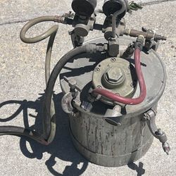 Binks Paint Pressure Pot Spray Gun  1.5 Gallon Galvanized Pot 
