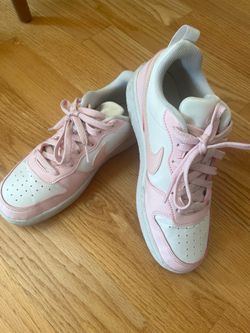 Nike SIZE 5