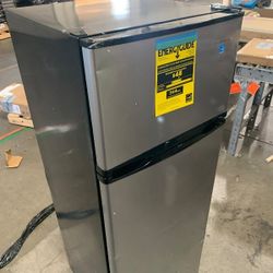 Westbend Mini Fridge With Freezer
