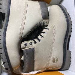 Timberland Men's 6-Inch Premium Waterproof Boot Light Beige Nubuck