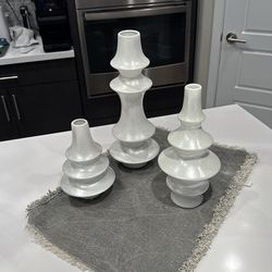 Decorative vase set 