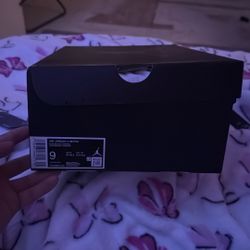 Air Jordan Retro 4 “Black Cats” Size 9 