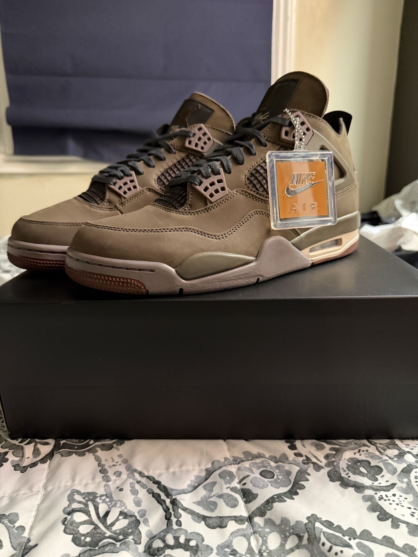 Air Jordan 4 Retro A Ma Maniere Dark Mocha