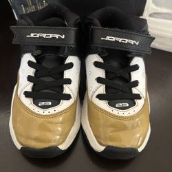 Kids Jordan Max Aura 9c