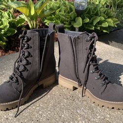 Fashionable Female Boots