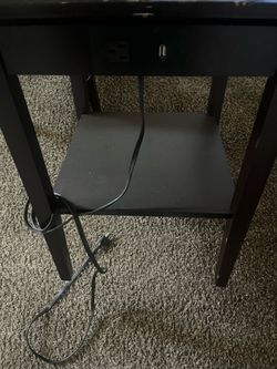 end table pair of 2 with electrical plug and usb