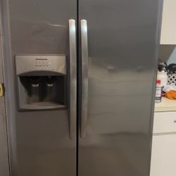 Frigidaire Used Refrigerator 