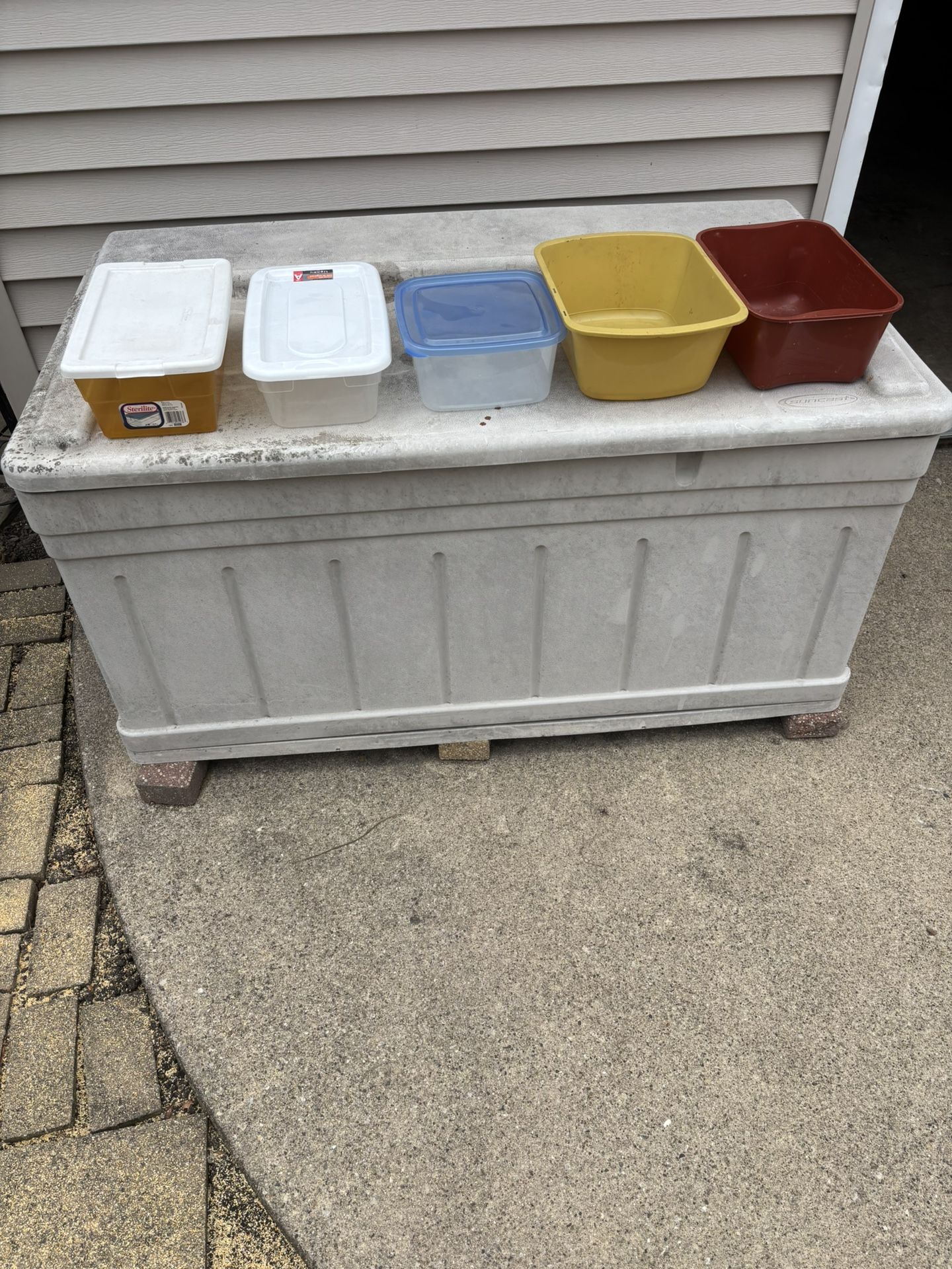 5  Small Storage Containers 
