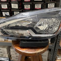 2016-2019 Nissan Sentra Left Oem Headlight