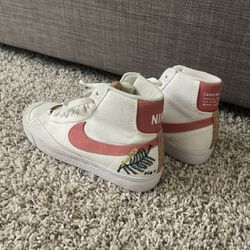 Nike Blazer Mid ’77 embroidered, W 7.5