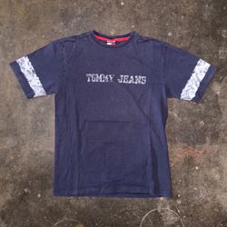 Vintage Tommy Hillfiger Jeans Women’s Baby Shirt