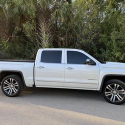 2017 GMC SIERRA 1500 DENALI 4WD 5.3L *ONLY 132K MILES* WARRANTY*TRADES  ONLY 132,000 MILES  CLEAN CARFAX  CLEAN FLORIDA  TWO OWNER  NON SMOKER  NO PET