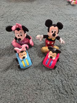 DISNEY STUFFED CHARACTERS & RUBBER TOYS SEE DESCRIPTION
