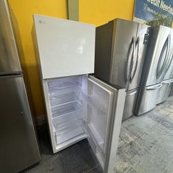 LG 24” Top Freezer 
