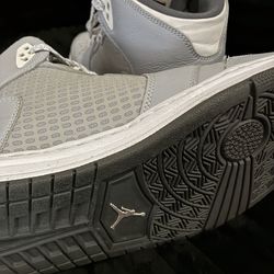 🔥 Clean Pair: Air Jordan 1 Flight 5 Sneakers – Light Grey 🔥